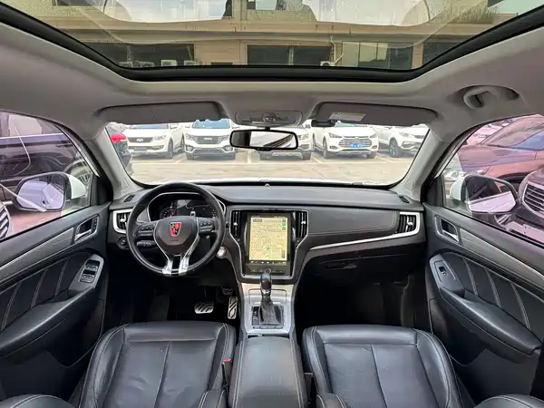 Roewe RX5 2017