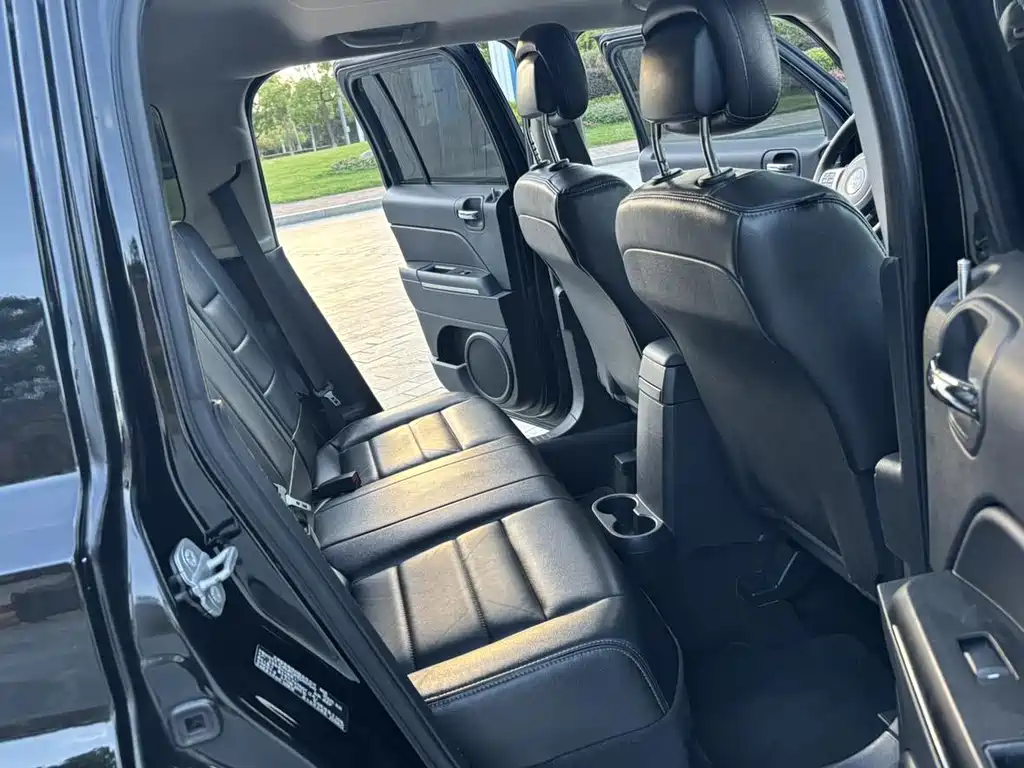 Jeep Freelancer 2014 — фото 11