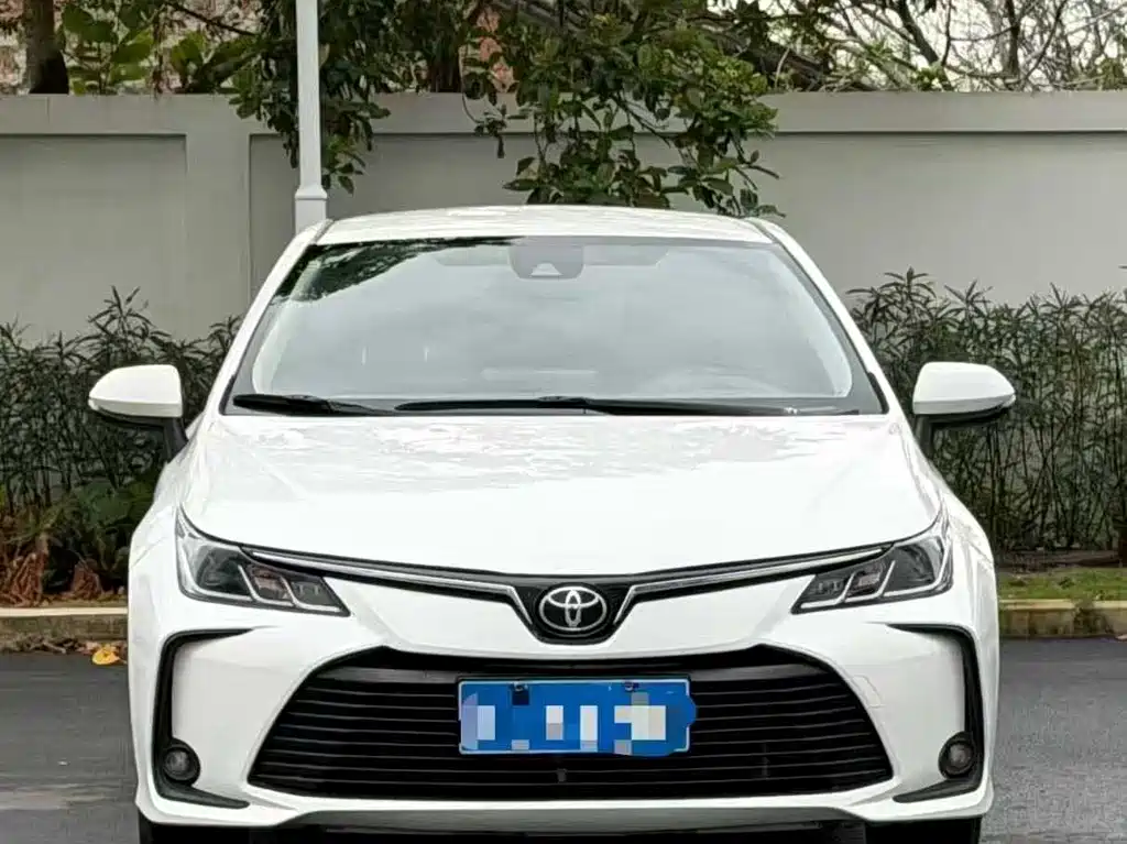 Toyota Corolla 2021 — фото 2
