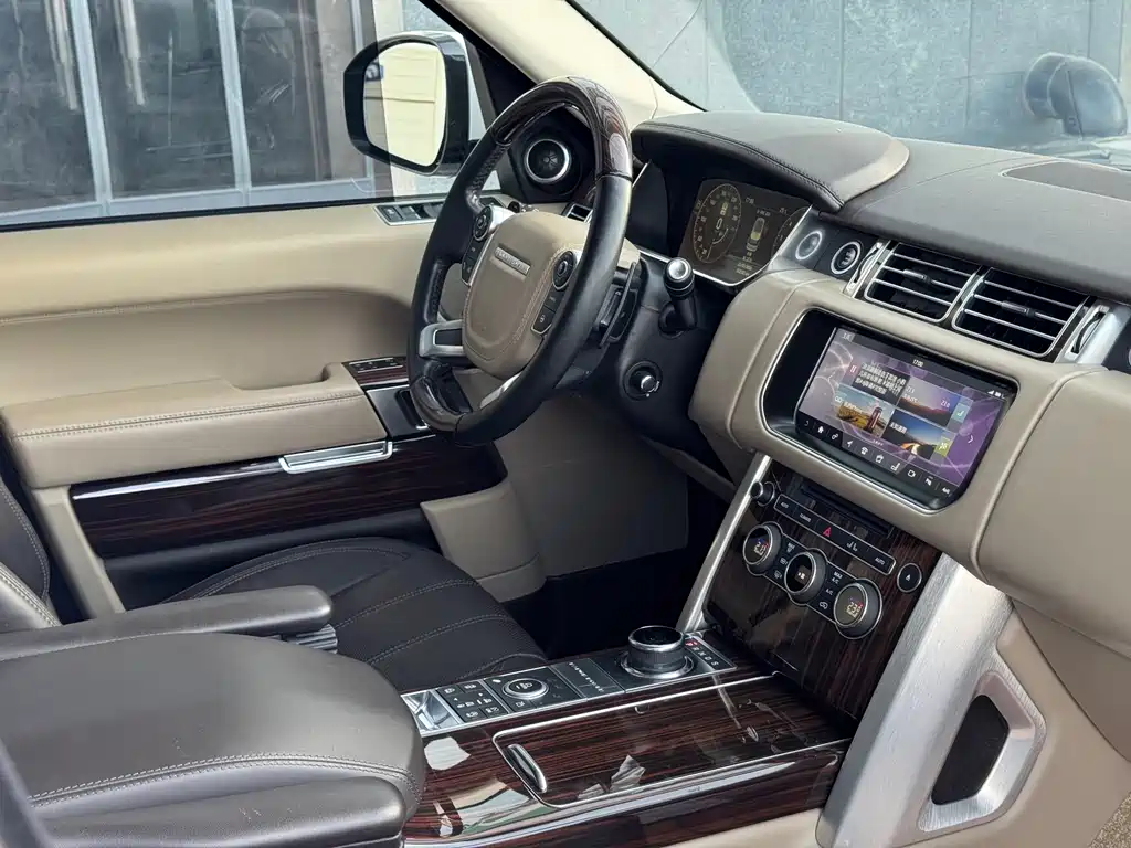 Land Rover Range Rover 2018 — фото 16