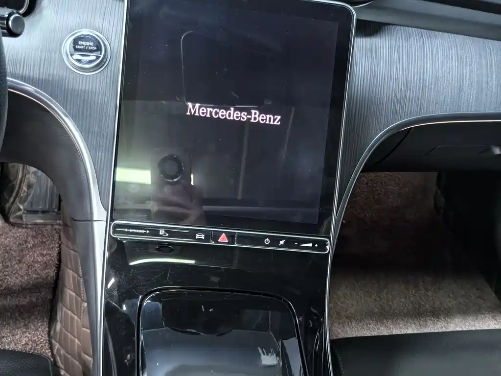 Mercedes-Benz C-Class 2023 — фото 9