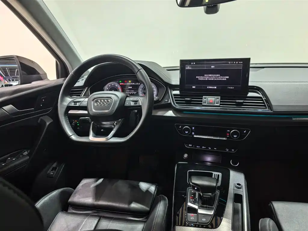 Audi Q5L 2022 — фото 11