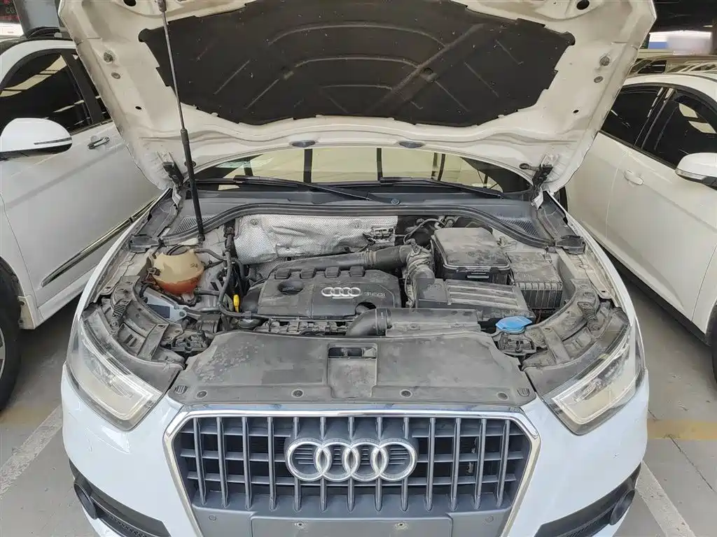 Audi Q3 2015 — фото 10