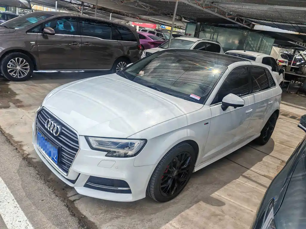 Audi A3 2019 — фото 1