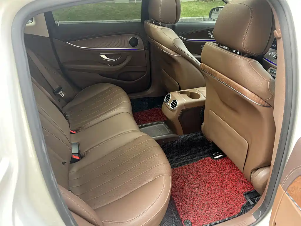 Mercedes-Benz E-Class 2020 — фото 11