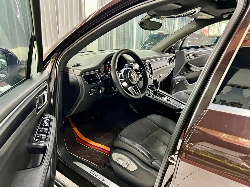 Porsche Macan 2015 — фото 10