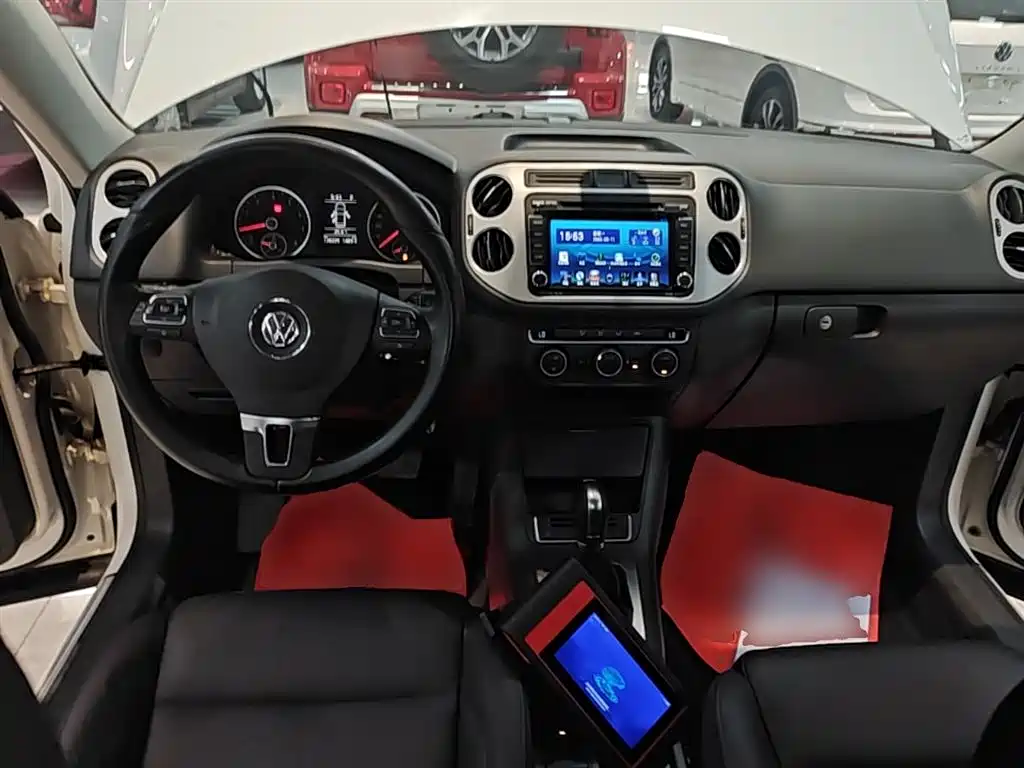 Volkswagen Tiguan 2015 — фото 10