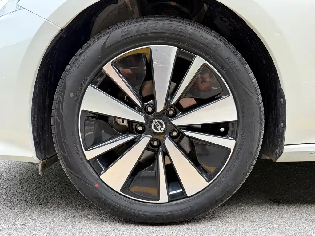 Nissan Teana 2022 — фото 20
