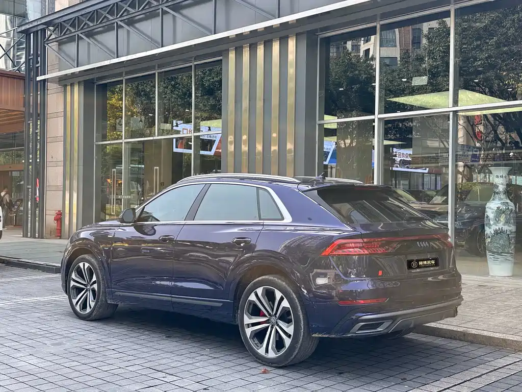 Audi Q8 2019 — фото 5