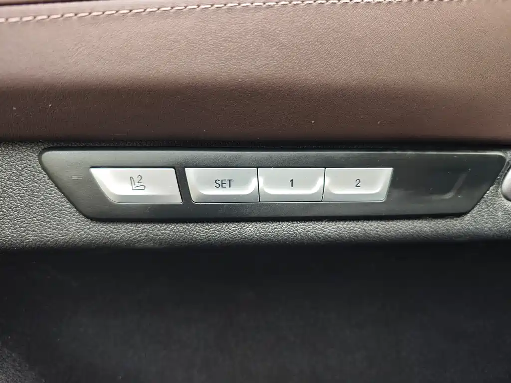 BMW 7 Series 2018 — фото 17