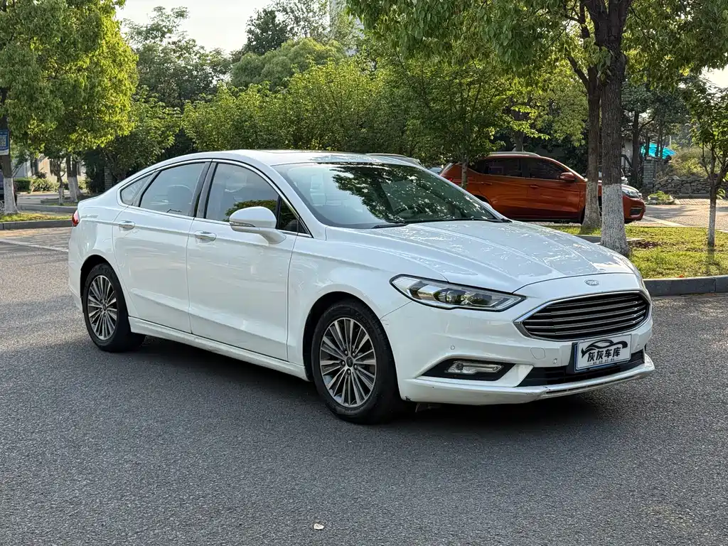 Ford Mondeo 2018 — фото 3