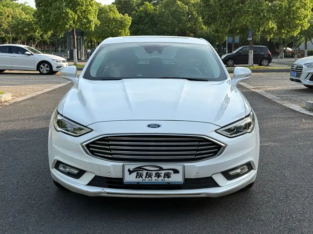 Ford Mondeo 2018 — фото 2
