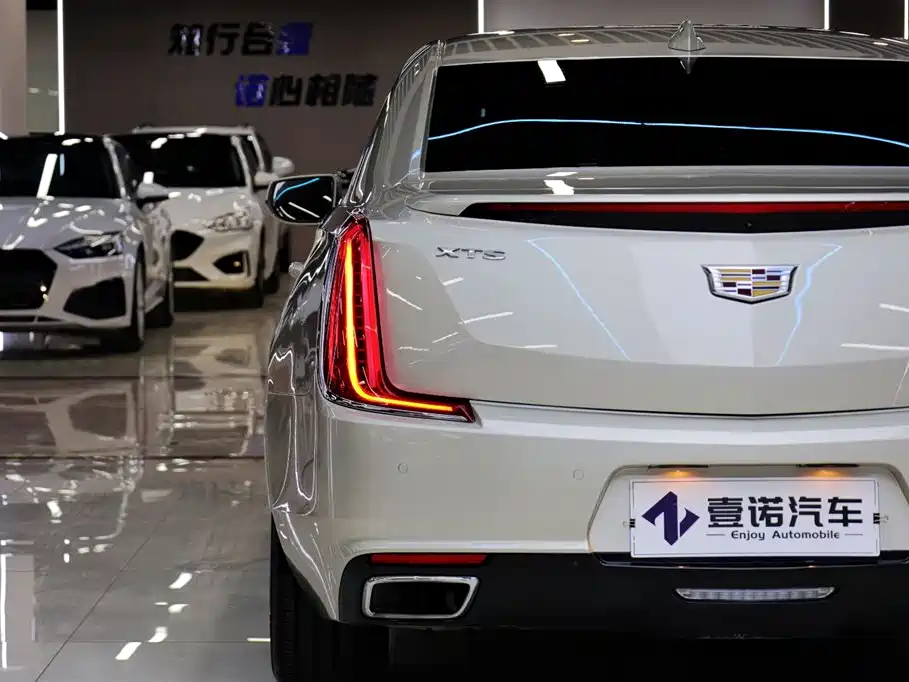 Cadillac XTS 2018 — фото 8