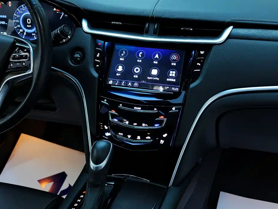 Cadillac XTS 2018 — фото 21