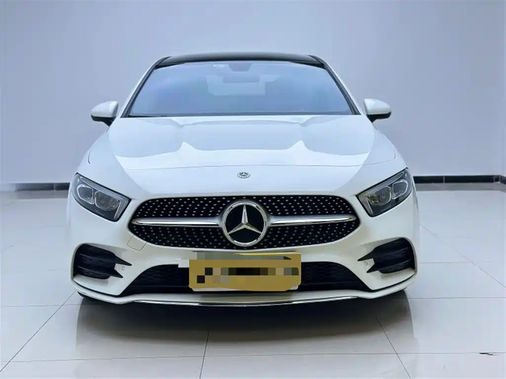 Mercedes-Benz A-Class 2023 — фото 2