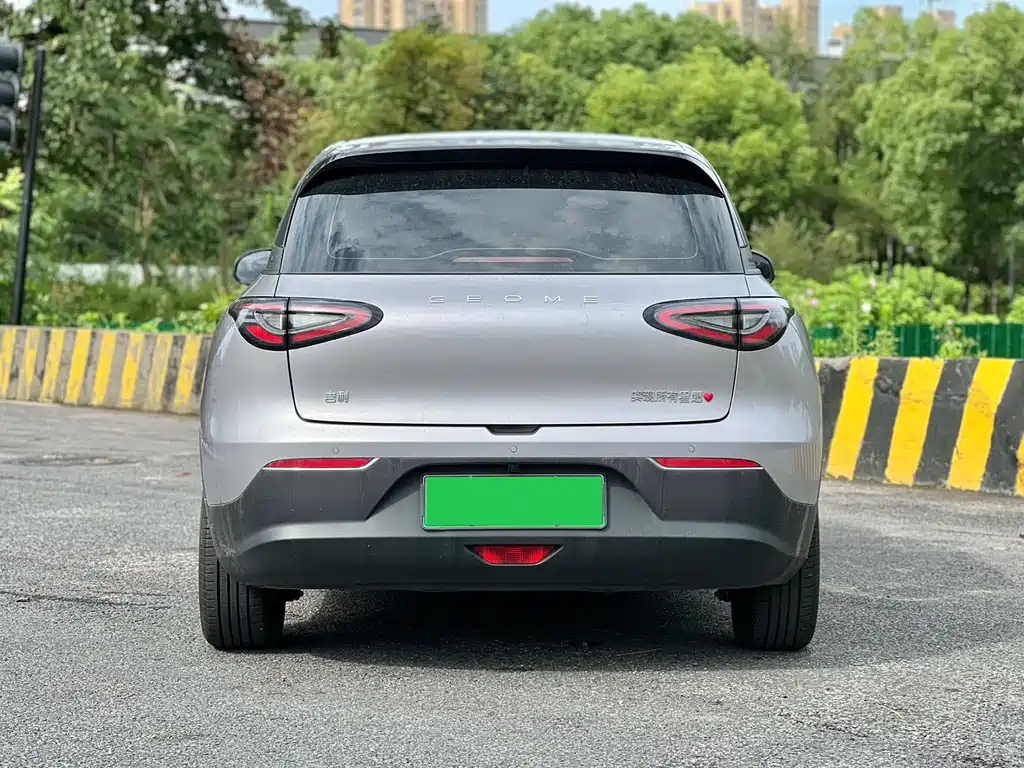 Geely Galaxy Starwish 2025 — фото 17