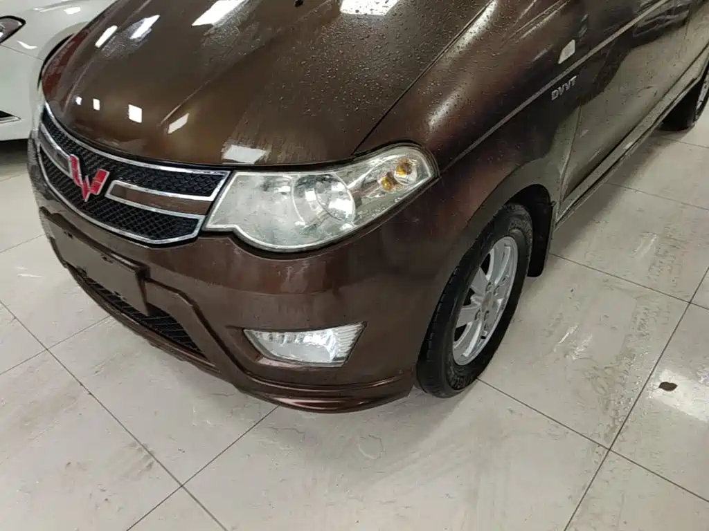 Wuling Hongguang 2016 — фото 24