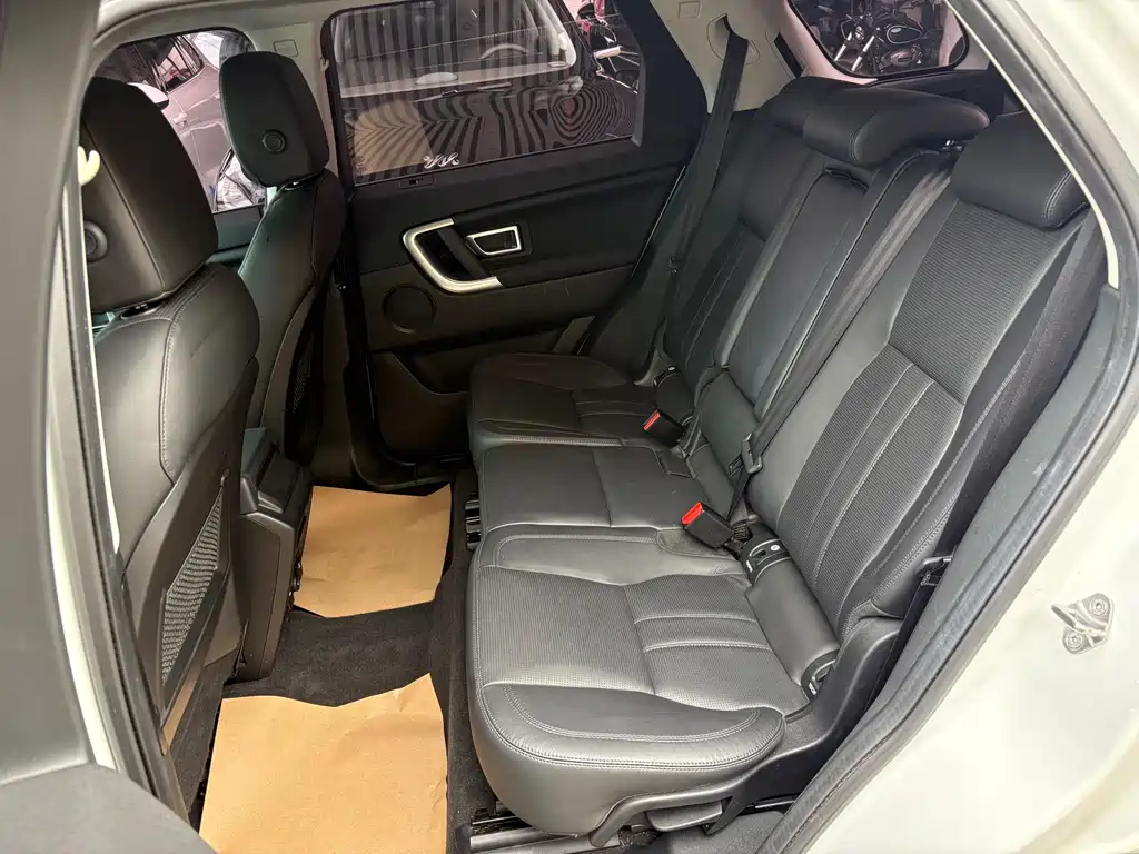 Land Rover Discovery Sport 2018 — фото 11