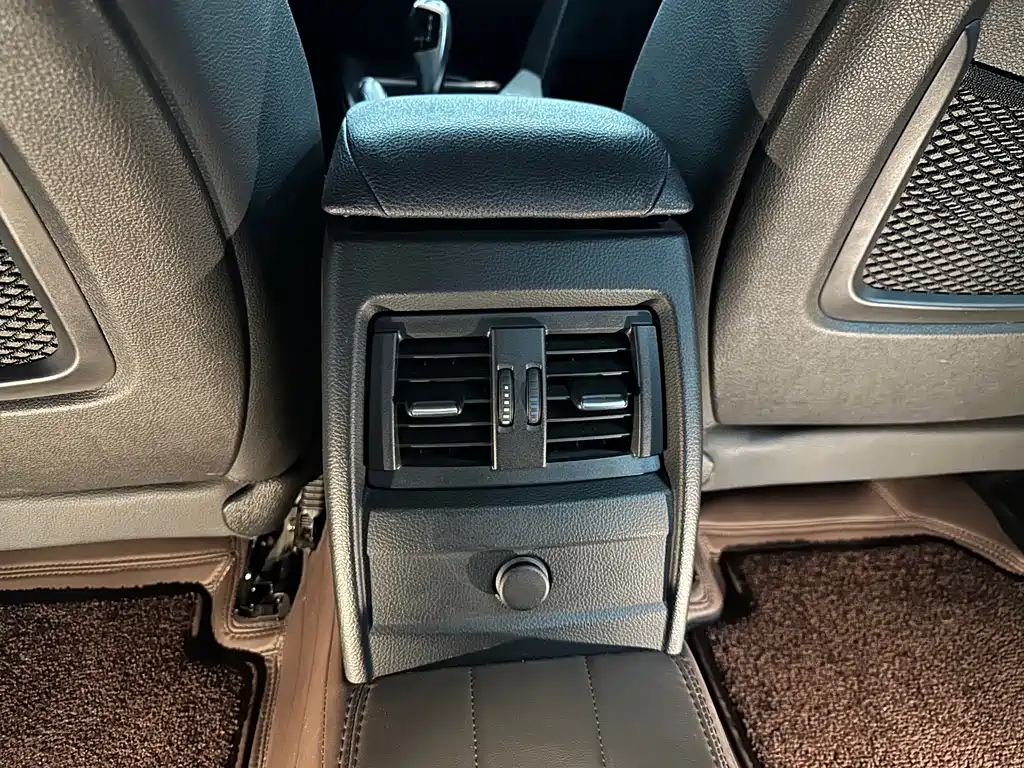 BMW 3 Series 2015 — фото 12