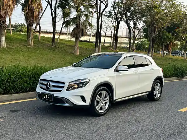 Mercedes-Benz GLA 2016