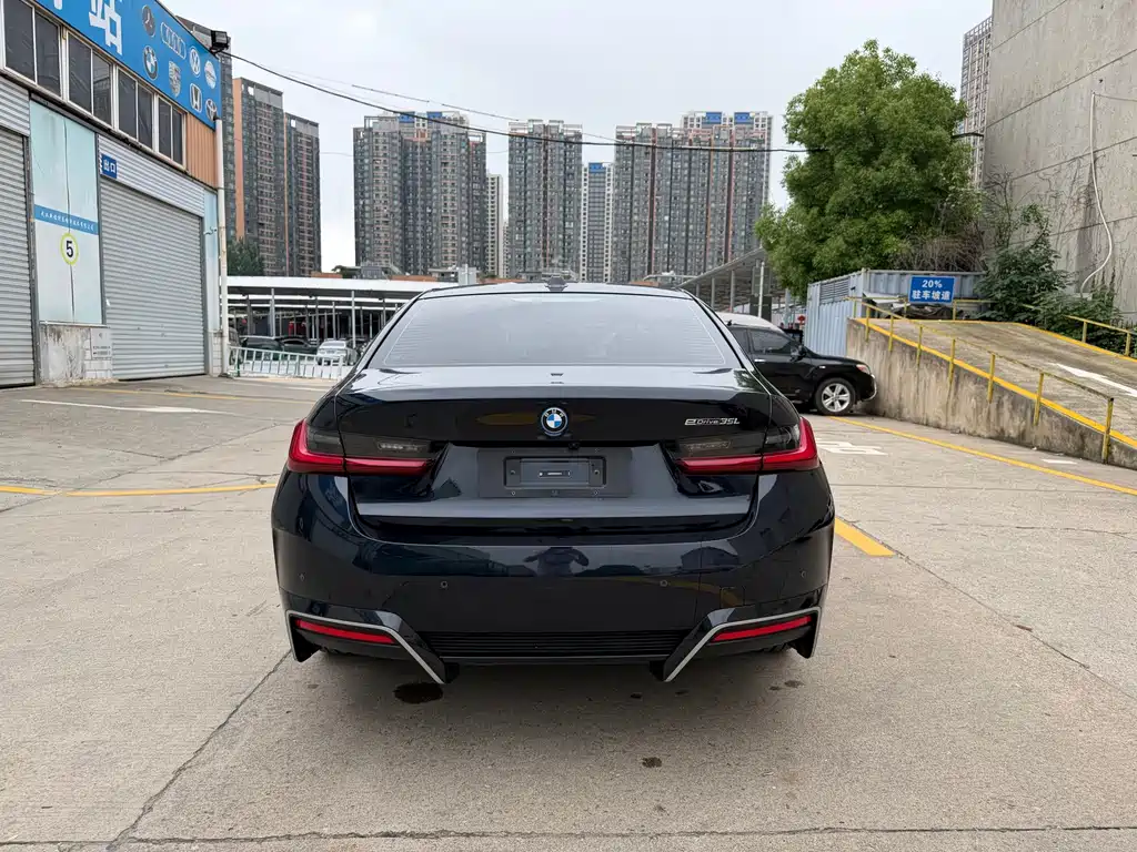 BMW i3 2024 — фото 14