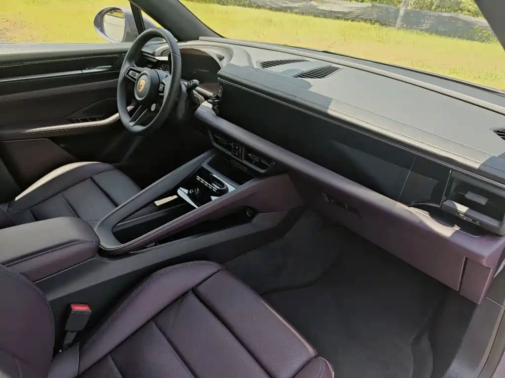 Porsche Macan New Energy 2025 — фото 11