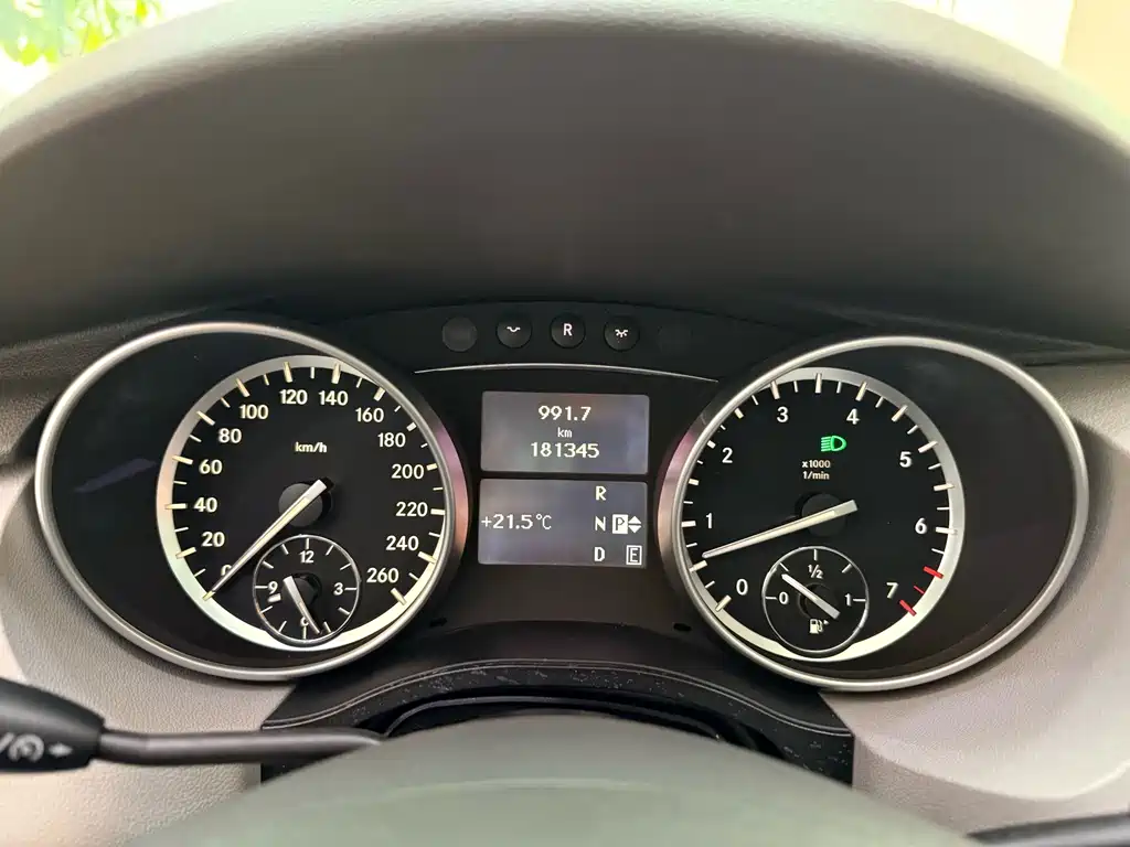 Mercedes-Benz R-Class 2013 — фото 17