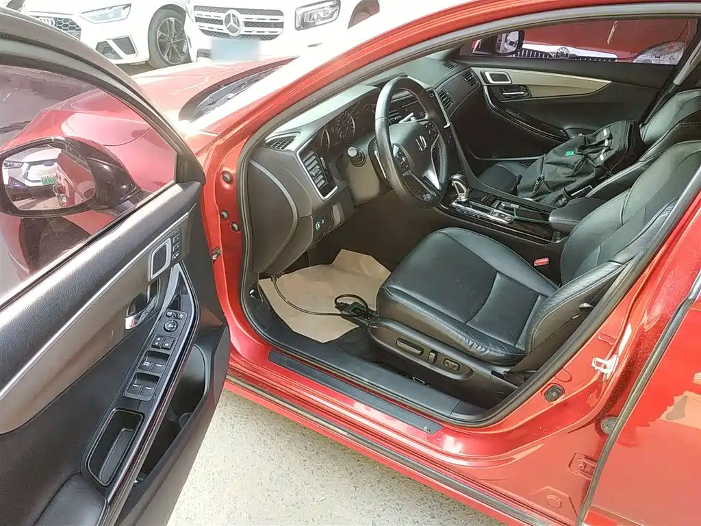 Honda Spirior 2016 — фото 13