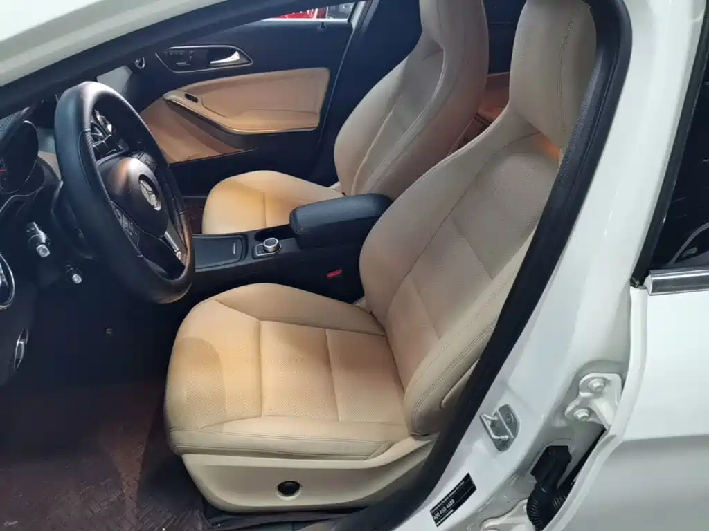 Mercedes-Benz GLA 2016 — фото 15