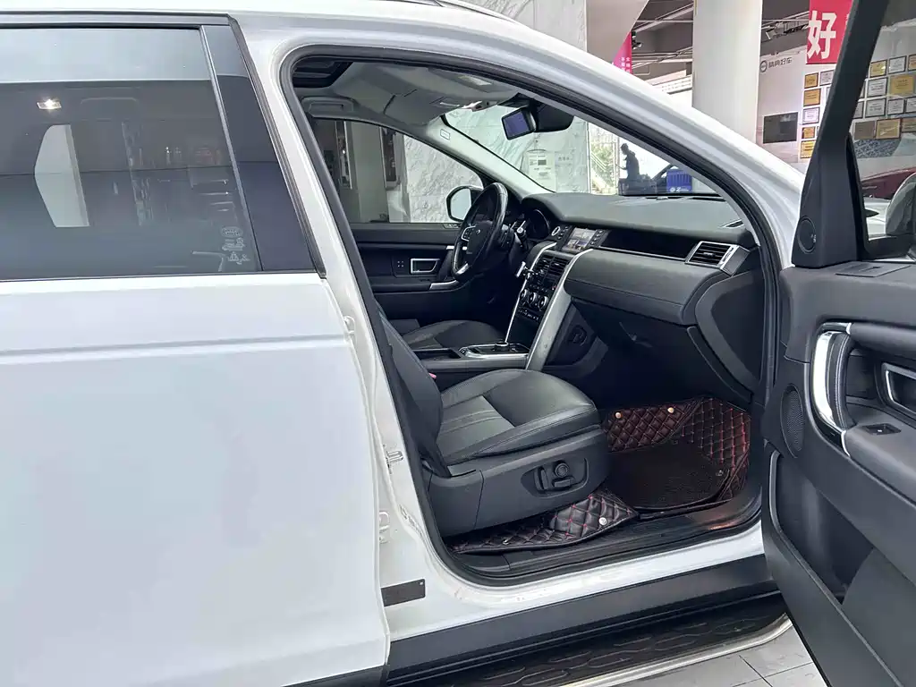 Land Rover Discovery Sport 2019 — фото 8