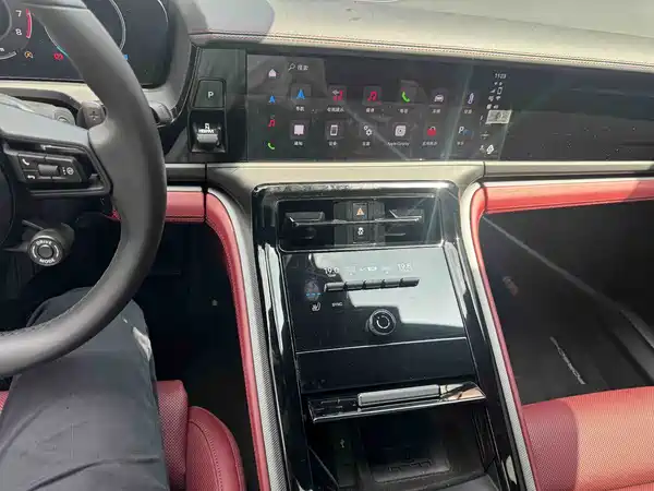 Porsche Panamera 2025