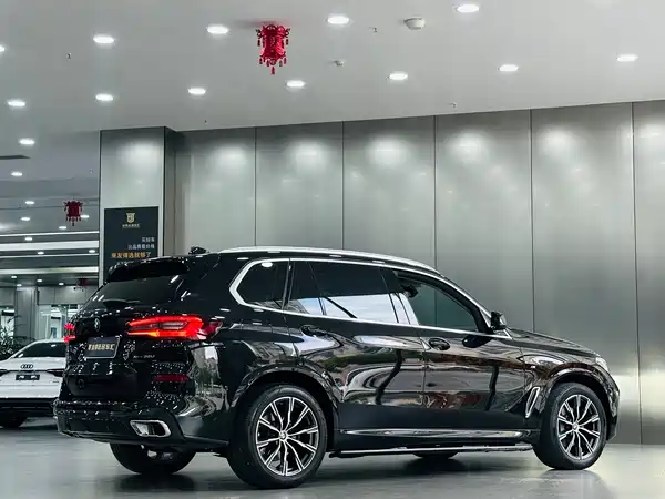 BMW X5 2023