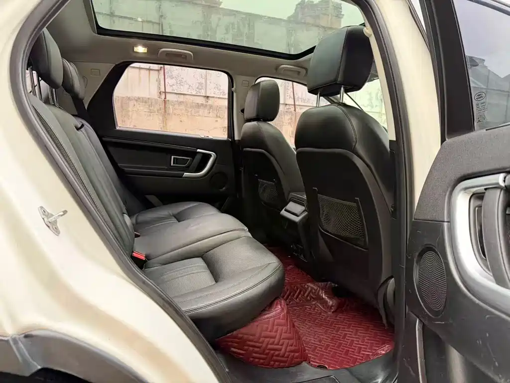 Land Rover Discovery Sport 2018 — фото 11
