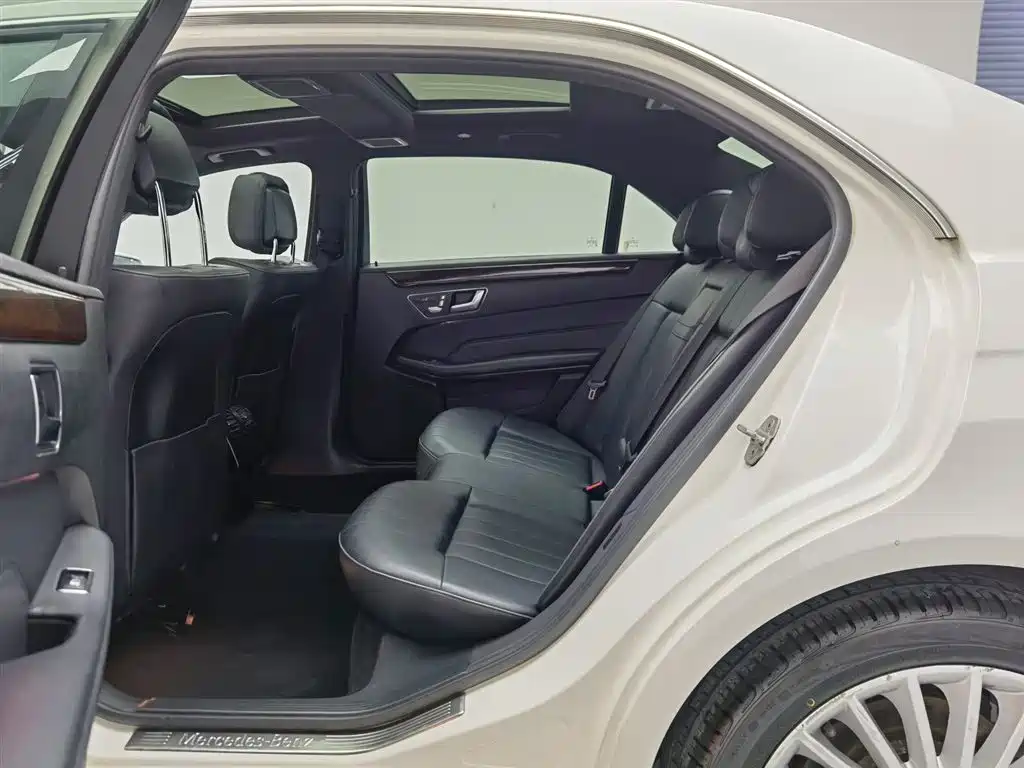Mercedes-Benz E-Class 2014 — фото 15