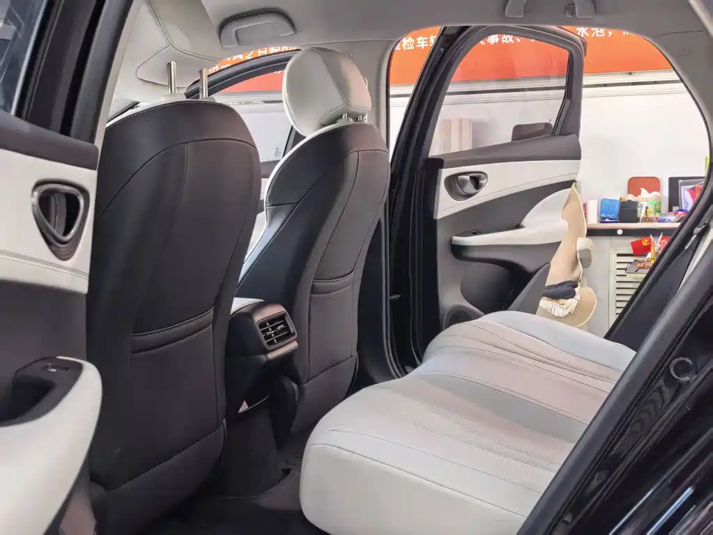 BYD Seal 05 DM-i 2025 — фото 5