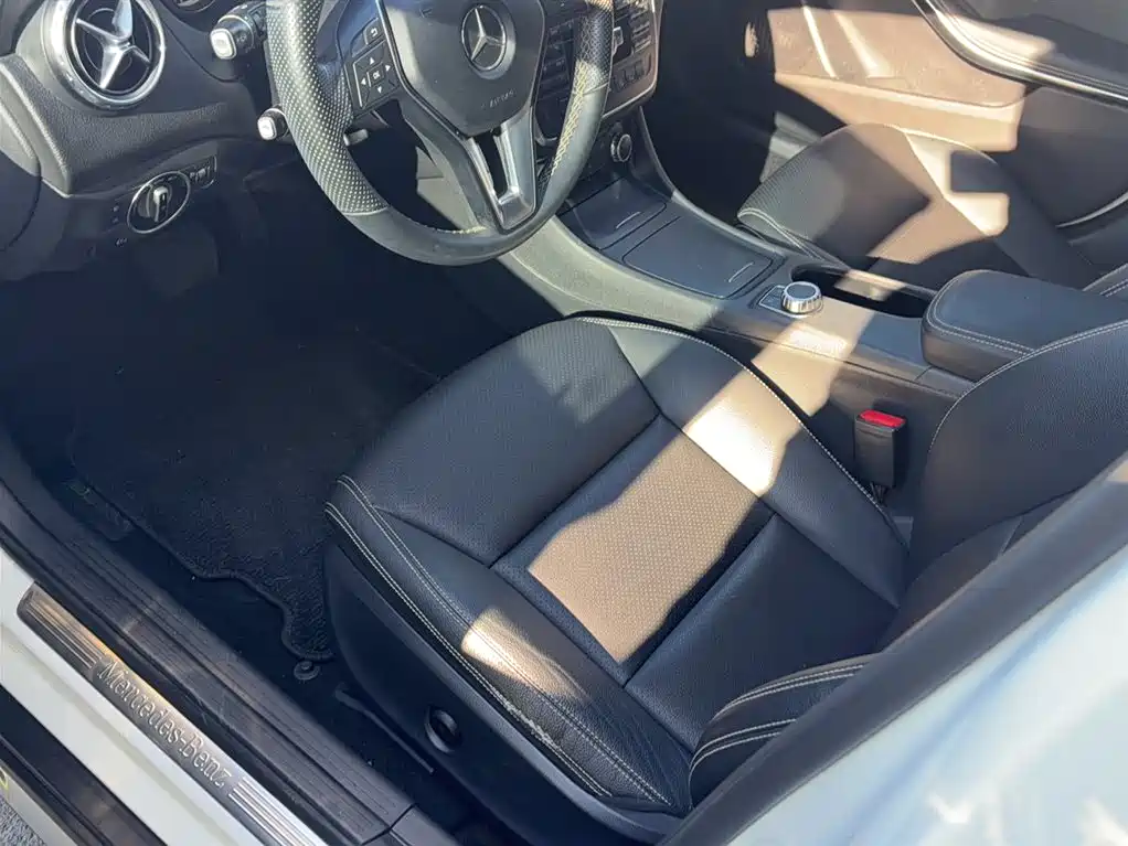 Mercedes-Benz GLA 2015 — фото 3