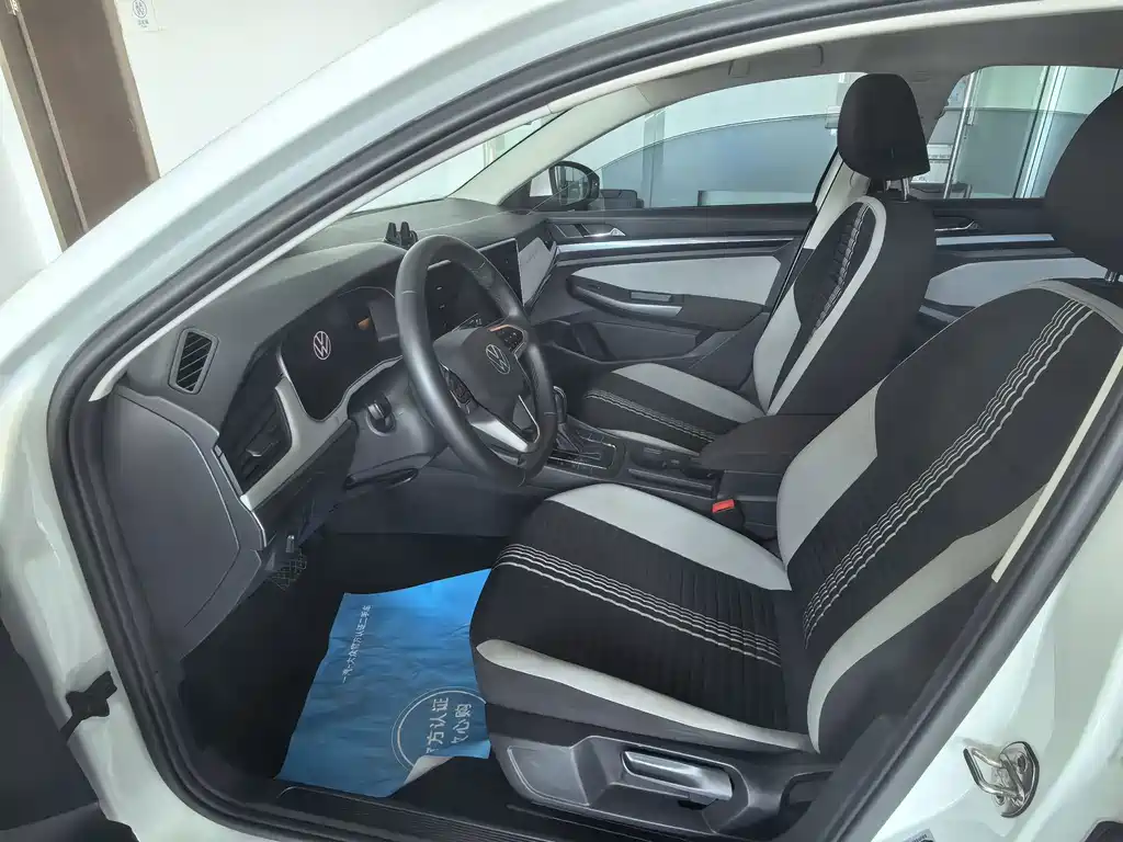 Volkswagen Bora 2024