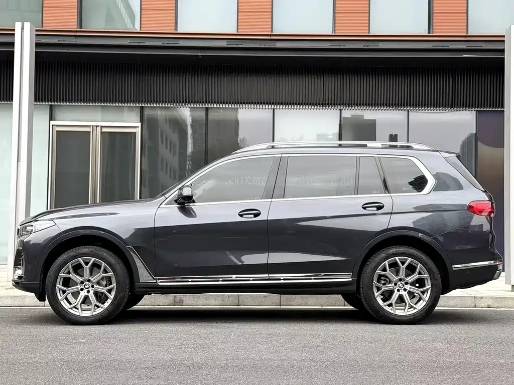 BMW X7 2022 — фото 3