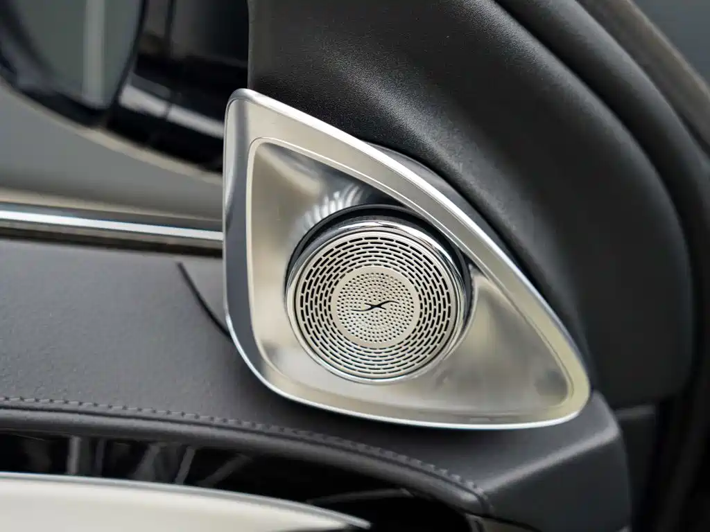 Mercedes-Benz Maybach S-Class 2023 — фото 10