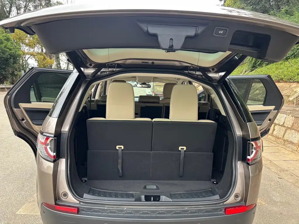 Land Rover Discovery Sport 2017 — фото 9