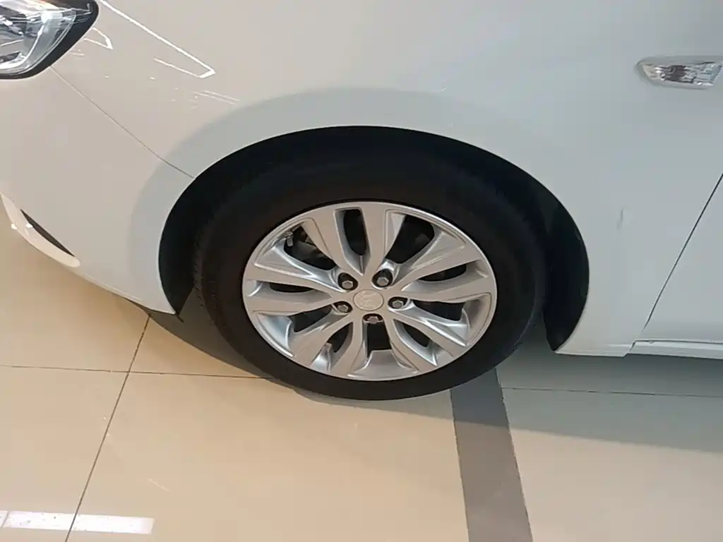 Buick Excelle GT 2020 — фото 23