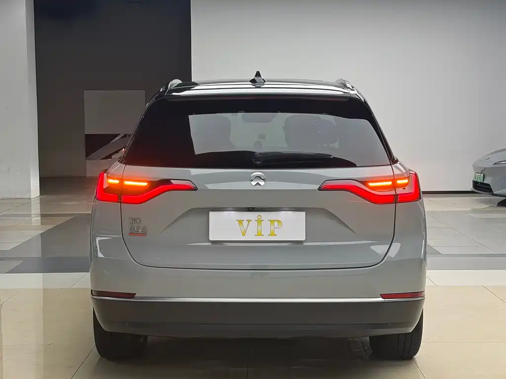 NIO ES8 2022
