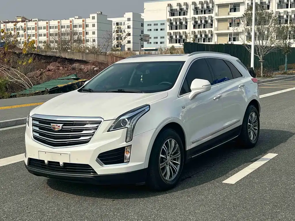 Cadillac XT5 2018 — фото 1