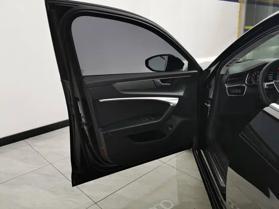 Audi A6L 2020