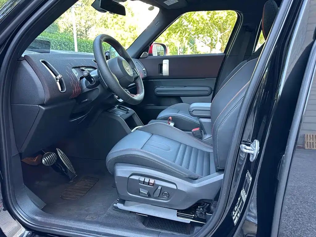MINI JCW COUNTRYMAN 2025 — фото 15