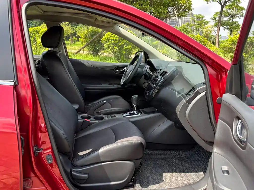 Nissan Tiida 2015 — фото 14