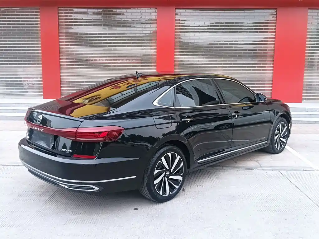 Volkswagen Passat 2024 — фото 11