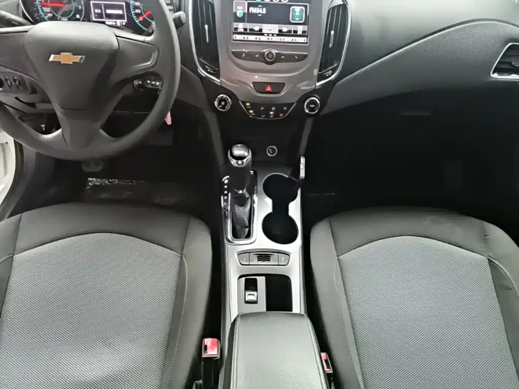 Chevrolet Cruze 2018 — фото 14