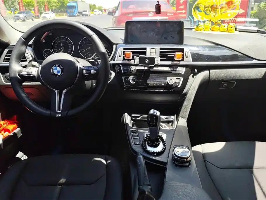 BMW 3 Series 2017 — фото 12