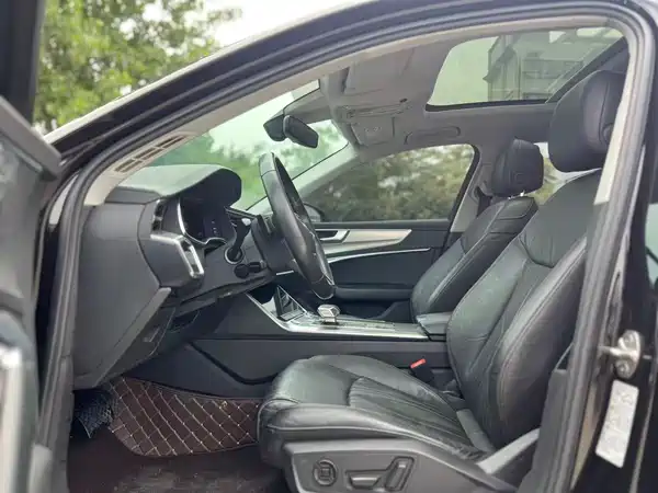 Audi A6L 2022